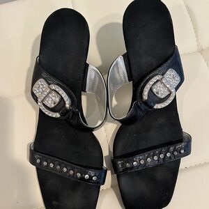 Elegant Black Sandals with Rhinestone Accents